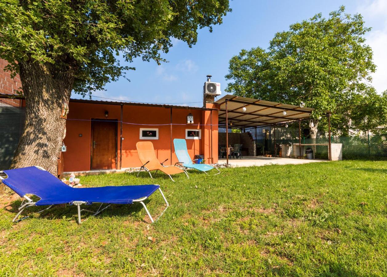 Vacation House "Andy" Pula Eksteriør billede
